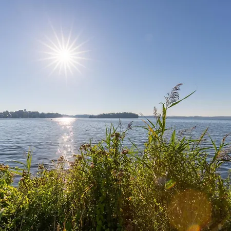 Mooi: Modernes Am Grossen Ploener - Netflix Διαμέρισμα