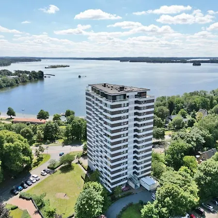 Mooi: Modernes Am Grossen Ploener - Netflix Plön